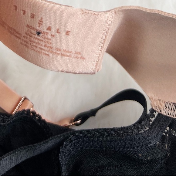 NWT Soma Tell Tale Lace Bodysuit Lingerie Black/Tan - Picture 4 of 5